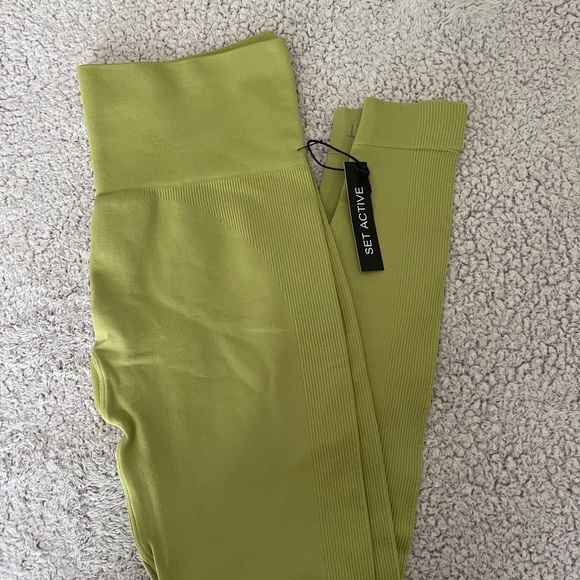 * ON HOLD SETactive Kiwi leggings - Picture 2 of 4